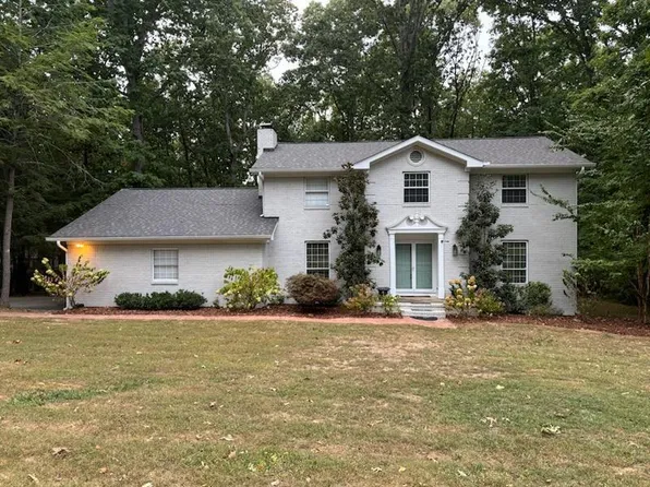 804 Crown Point Rd W, Signal Mountain, TN 37377