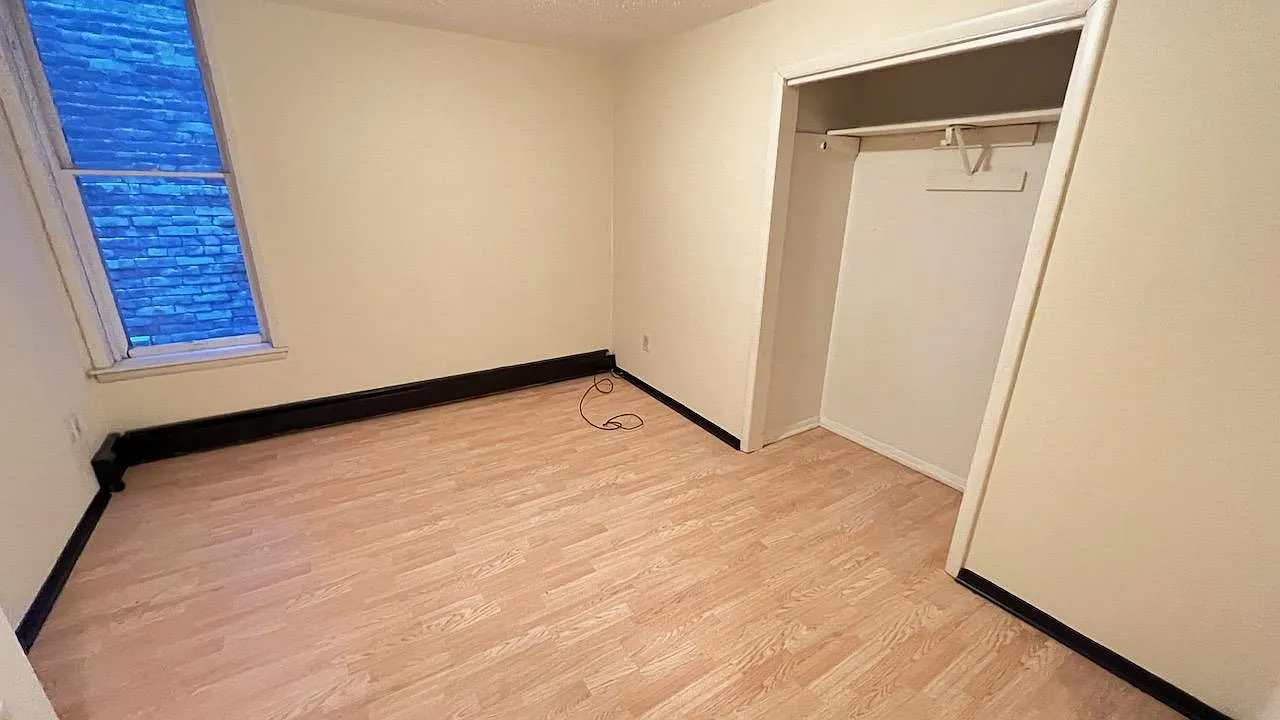 2 bed, 800 sqft, $900 — Photo 3