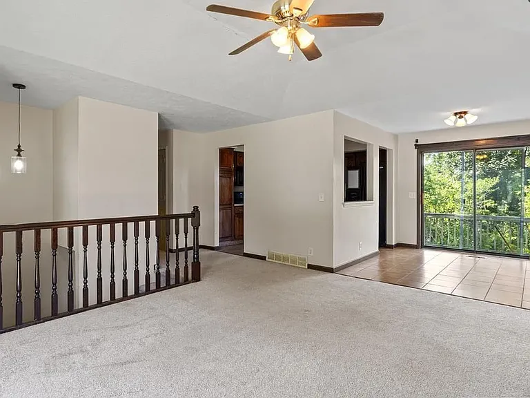 13005 Ames Ave — Photo 5