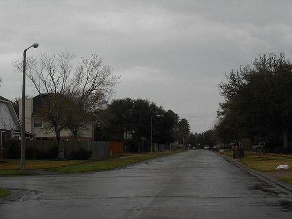 4th image of 105 Water Oak Dr