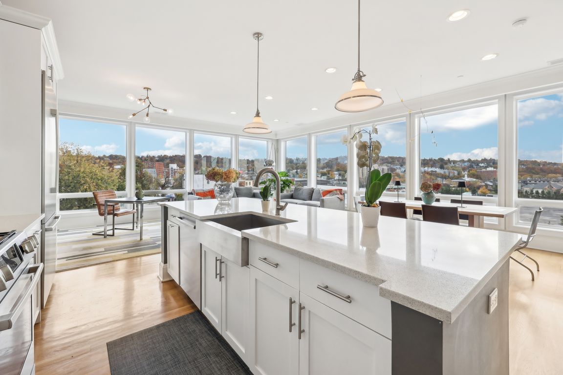 next background image