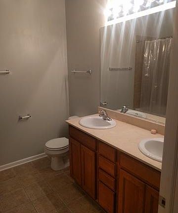 4th image of 3214 N Kilbourn Ave Unit 03