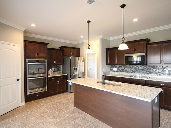 5th image of 779 Farmington Lot 779