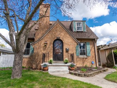 8622 W Potomac Ave, Milwaukee, WI, 53225