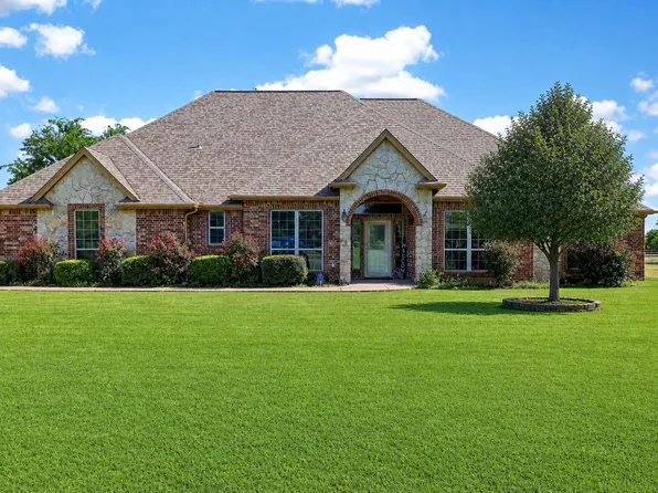1035 Highland Rd, Cleburne, TX 76033