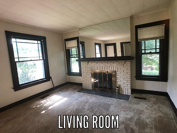 3rd image of 5 W Liberty Ln