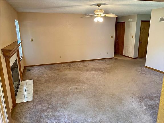 3rd image of 4722 Crane Ct