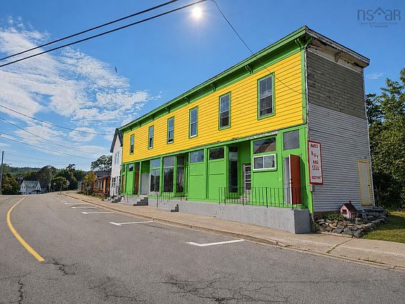 2nd image of 139 Main St