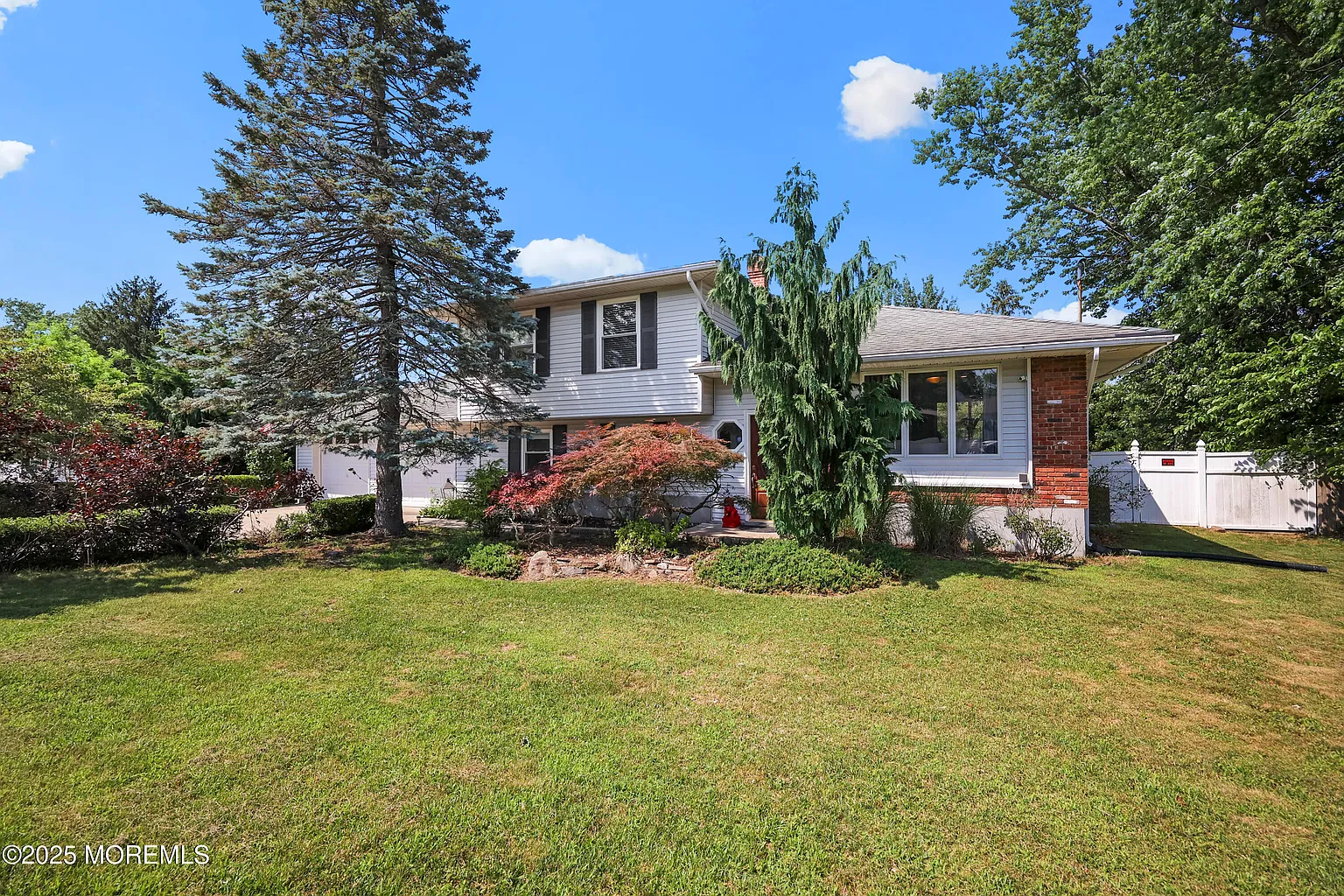 41 Alan Terrace photo 1