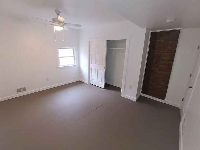 410 Walter St — Photo 14