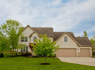 3216 Arctic Ave, Lewis Center, OH 43035