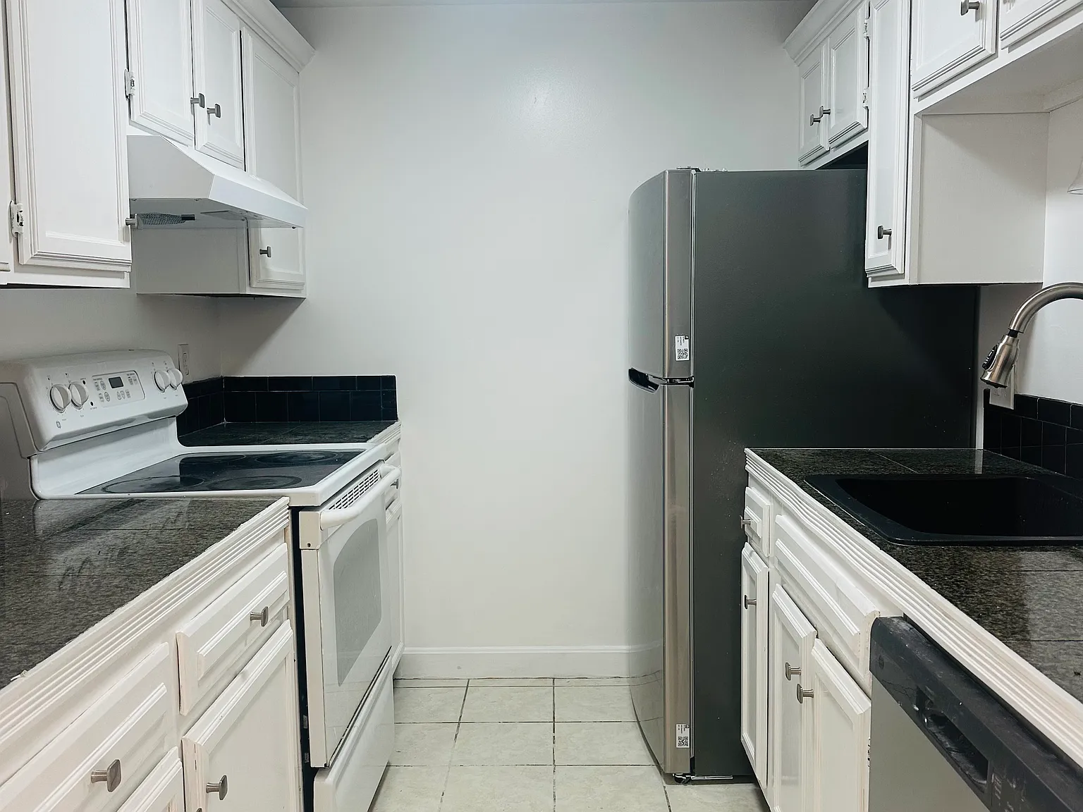 2 bed, 1033 sqft, $2,600 — Photo 4