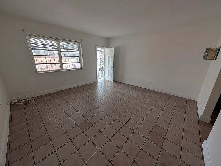 1786 NW 18th St #1 — Photo 7