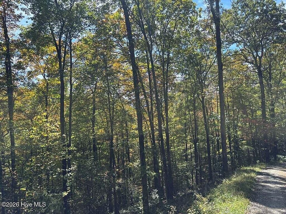 2nd image of 3 Holly Ridge Drive
