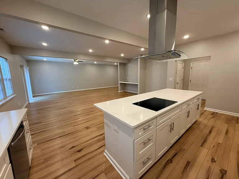 4536 Stone Mountain Dr — Photo 2