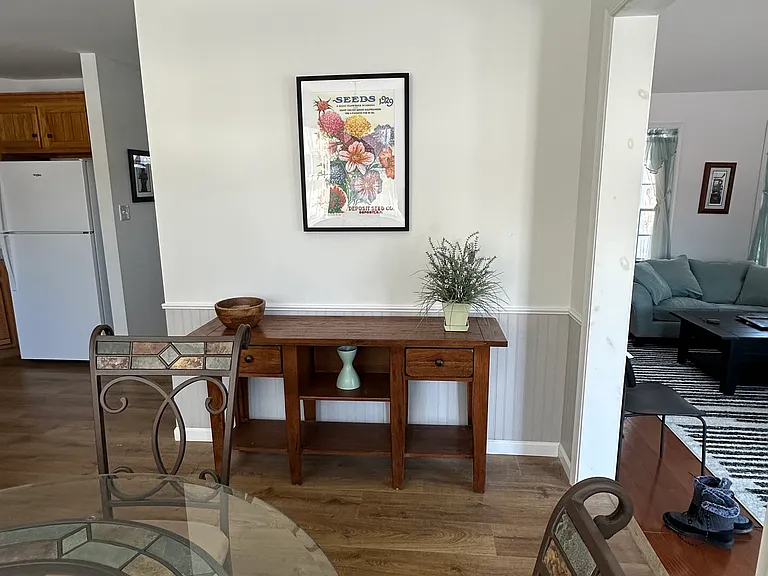 Faye Dr — Photo 4