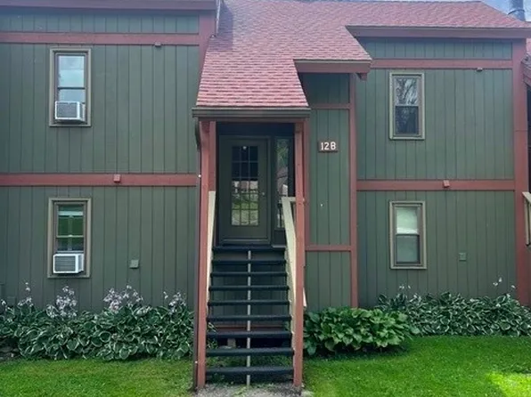2027 Arcadia Dr #12B, Cortland, NY 13045