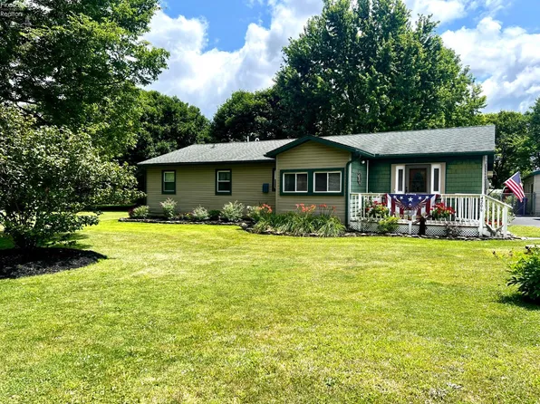 4206 Harris Rd, Sandusky, OH 44870