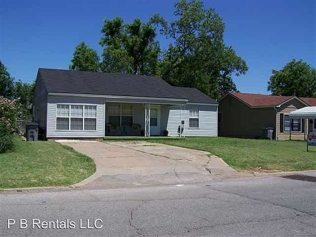 1st image of 407 NW 31st St