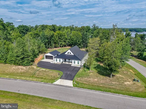 375 Ark Ave, Bumpass, VA 23024