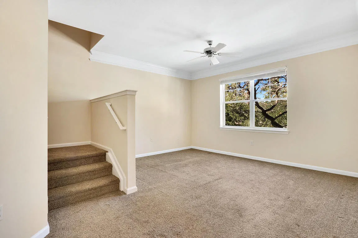 2 bed, 2.5 bath, 1344 sqft, $2,600 — Photo 3