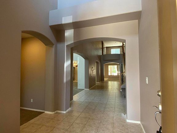 2nd image of 2912 E Beechnut Pl