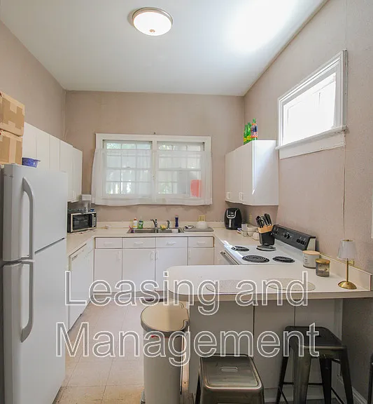 208 Calhoun St #A — Photo 4