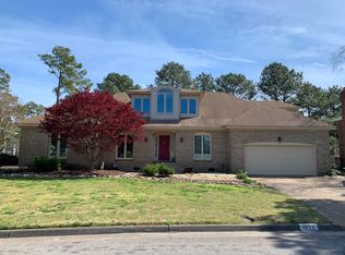 1652 Dey Cove Dr, Virginia Beach, VA 23454
