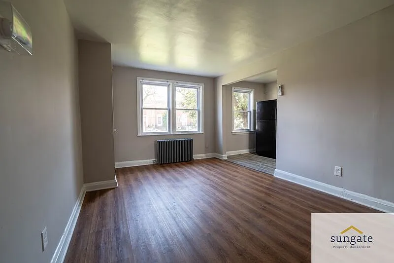 1410 Dartmouth Ave — Photo 2