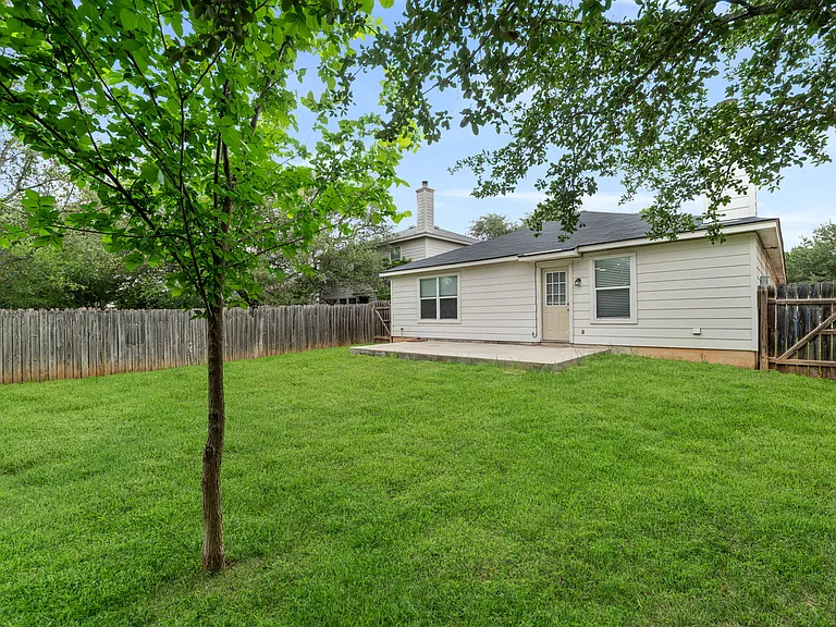 3950 Canyon Pkwy — Photo 32