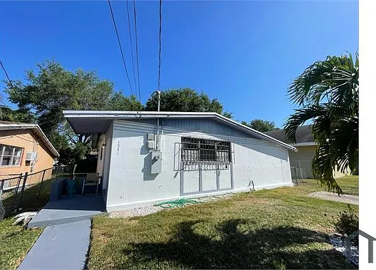 3 bed, 1324 sqft, $2,650 — Photo 1