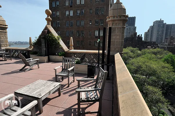 Sold by East Egg Realty | media 11