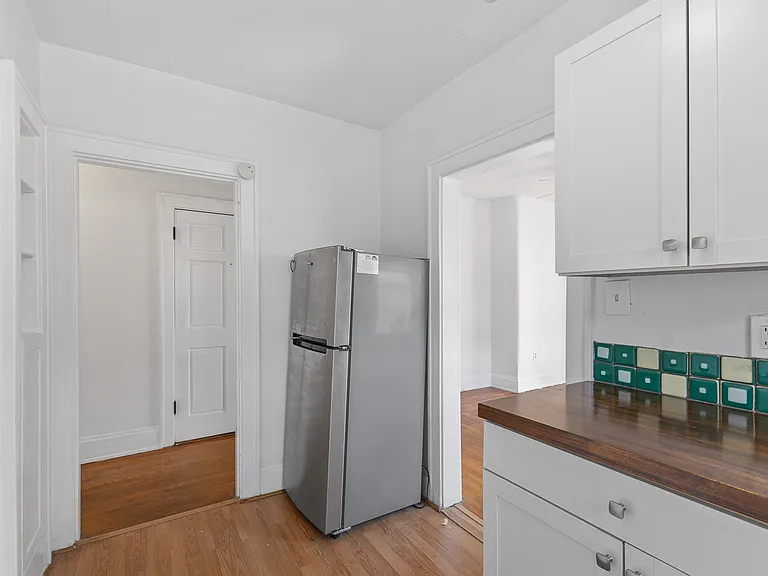 3096 Madison Rd #8 — Photo 12