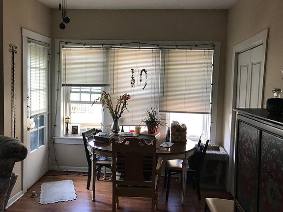 4th image of 4310 N Clarendon Ave APT 1002