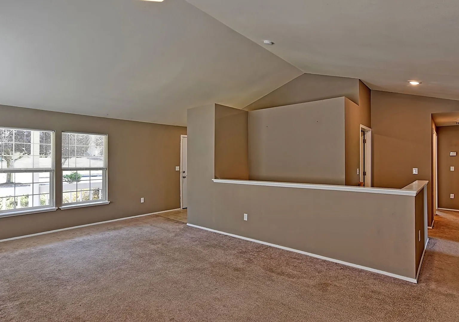 Rambler Style with Daylight Basement - Marysville — Photo 4