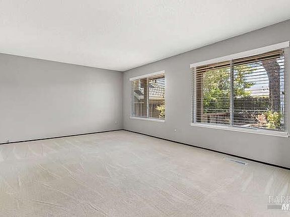 5th image of 213 Torrey Pines Court