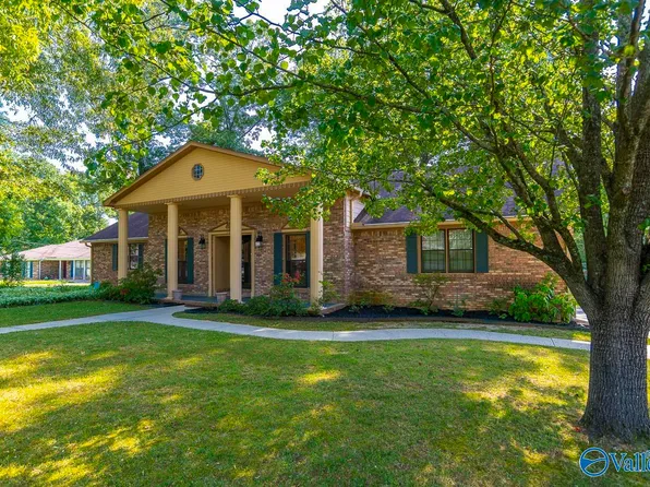 1023 Way Thru The Woods SW, Decatur, AL 35603