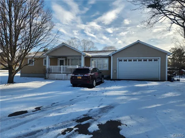 7 Burmont Ct, Utica, NY 13502