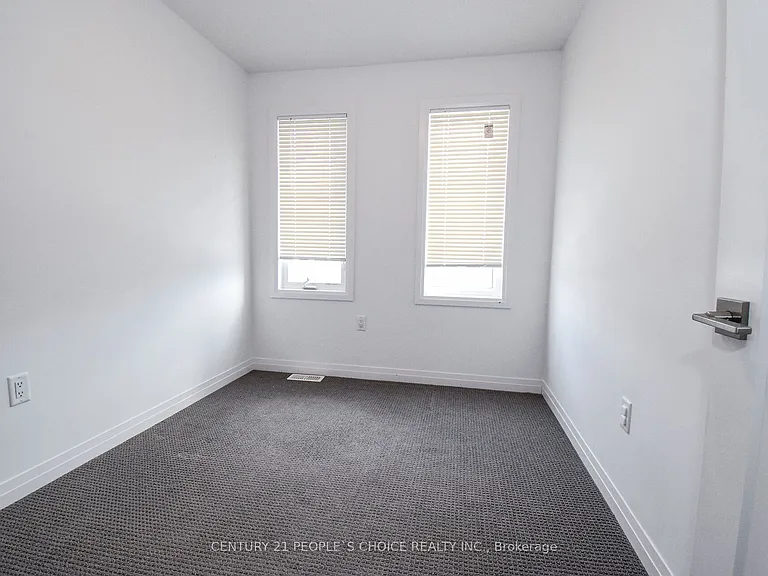 15 Hoffman Ln — Photo 45
