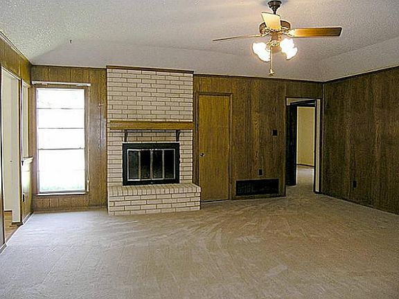 4th image of 4809 Oak Valley Dr