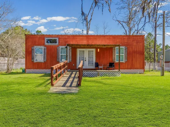 211 Captain Kidd Ln, Pointblank, TX 77364