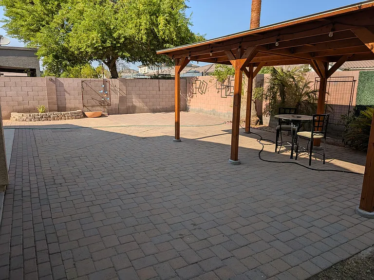 1831 S 105th Dr — Photo 32