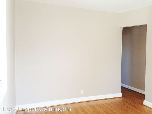 4th image of 540 Kruze St APT 1