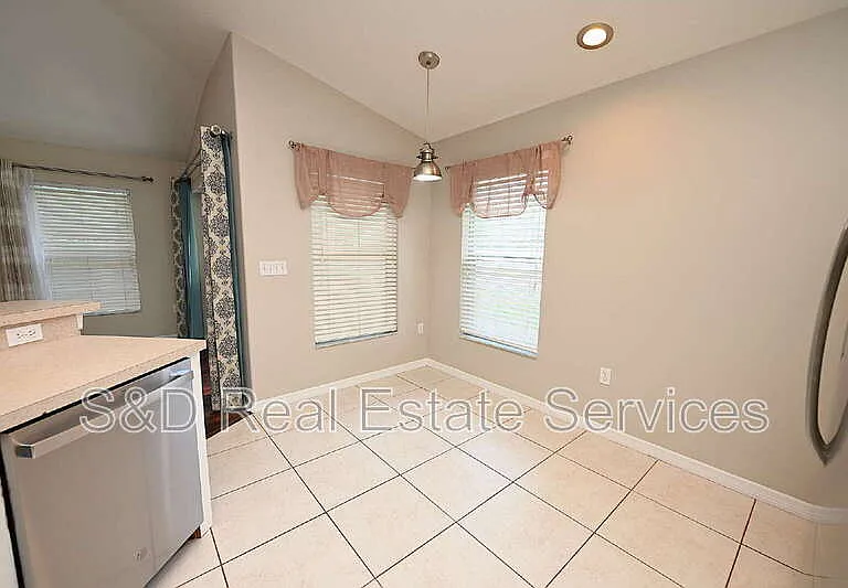 7147 Cedarcrest Blvd — Photo 6
