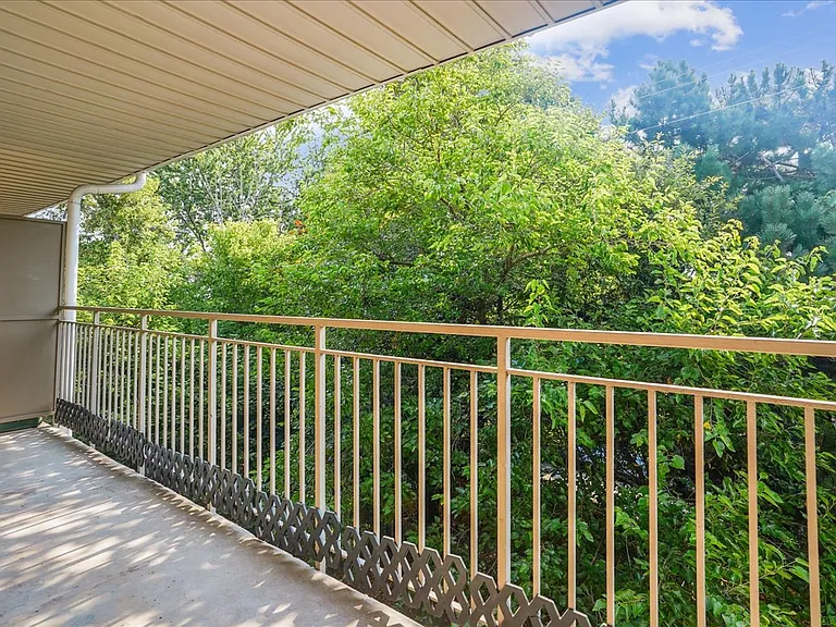 1420 Tyandaga Park Dr — Photo 11