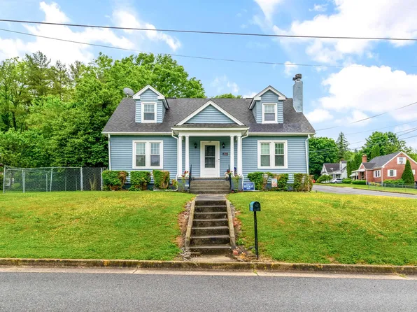 695 N 6th St, Wytheville, VA 24382