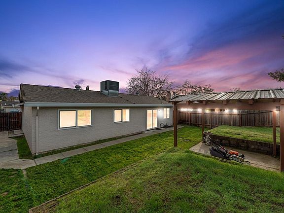 4th image of 5147 Cherbourg Drive