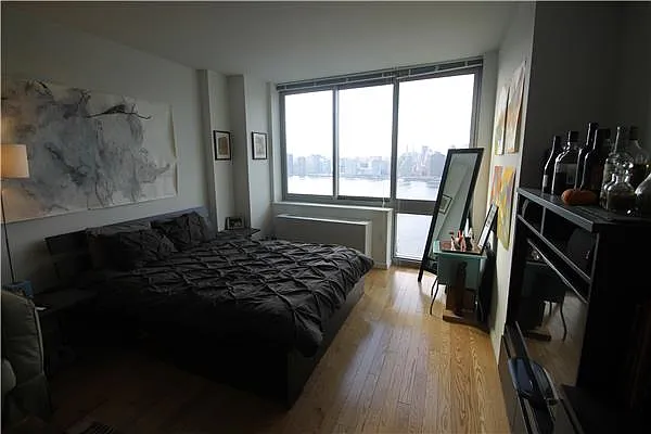 Rented by Space Marketing Shop | media 6