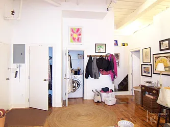 Rented by Hecht Group