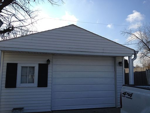 3rd image of 2325 E Gimber St